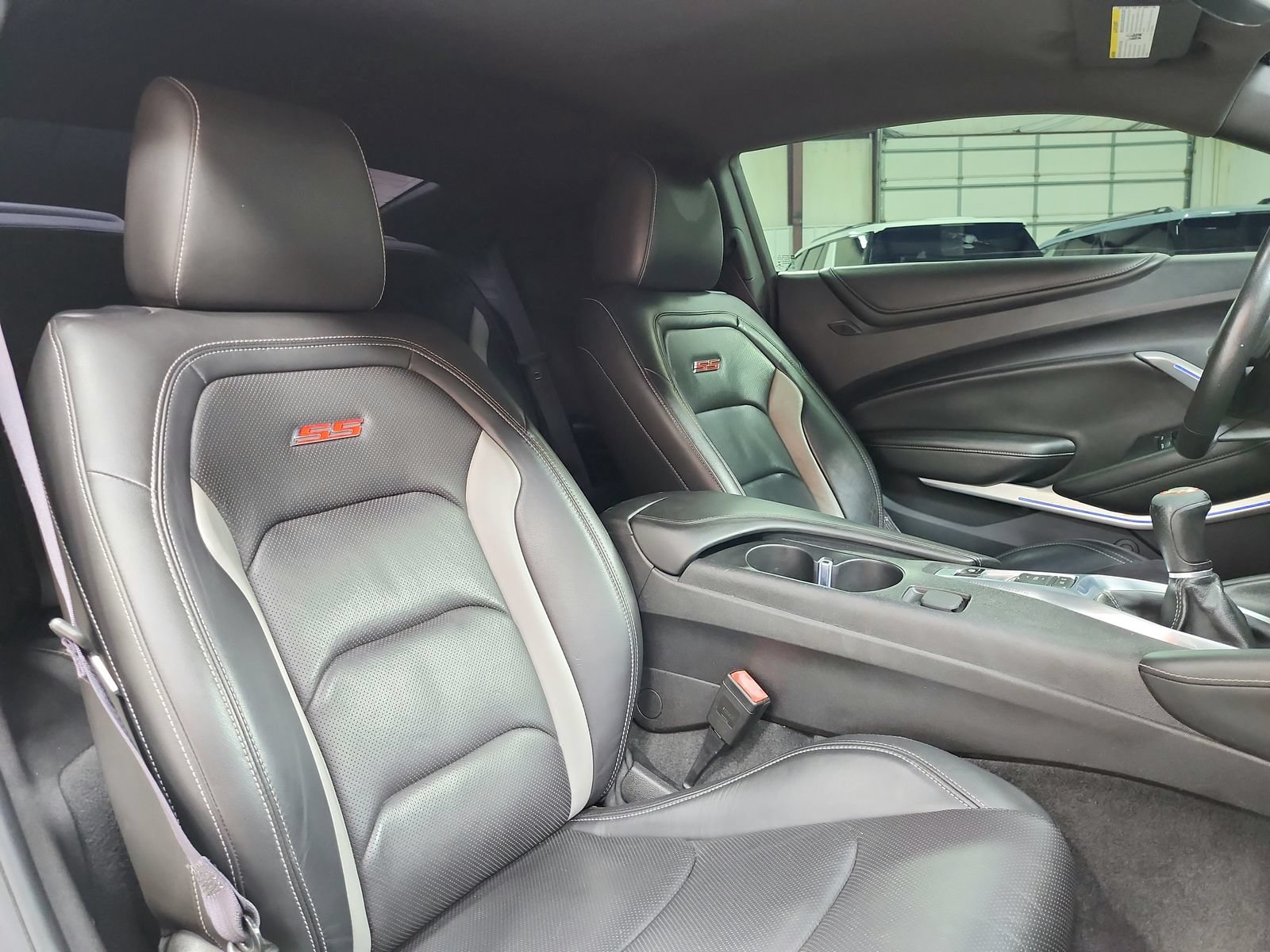 Used 2016 Chevrolet Camaro SS RWD image 35