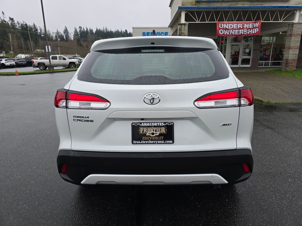 Used 2024 Toyota Corolla Cross L AWD/4WD image 4
