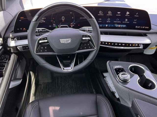 New 2026 Cadillac Optiq Sport 1 w/ LPO, Floor Liner Package AWD/4WD image 11