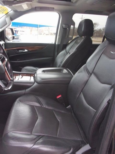 Used 2020 Cadillac Escalade Premium Luxury AWD/4WD image 31