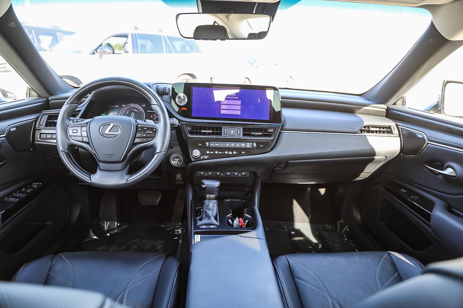 Used 2024 Lexus ES 300h w/ Accessory Package (Z2) FWD image 12