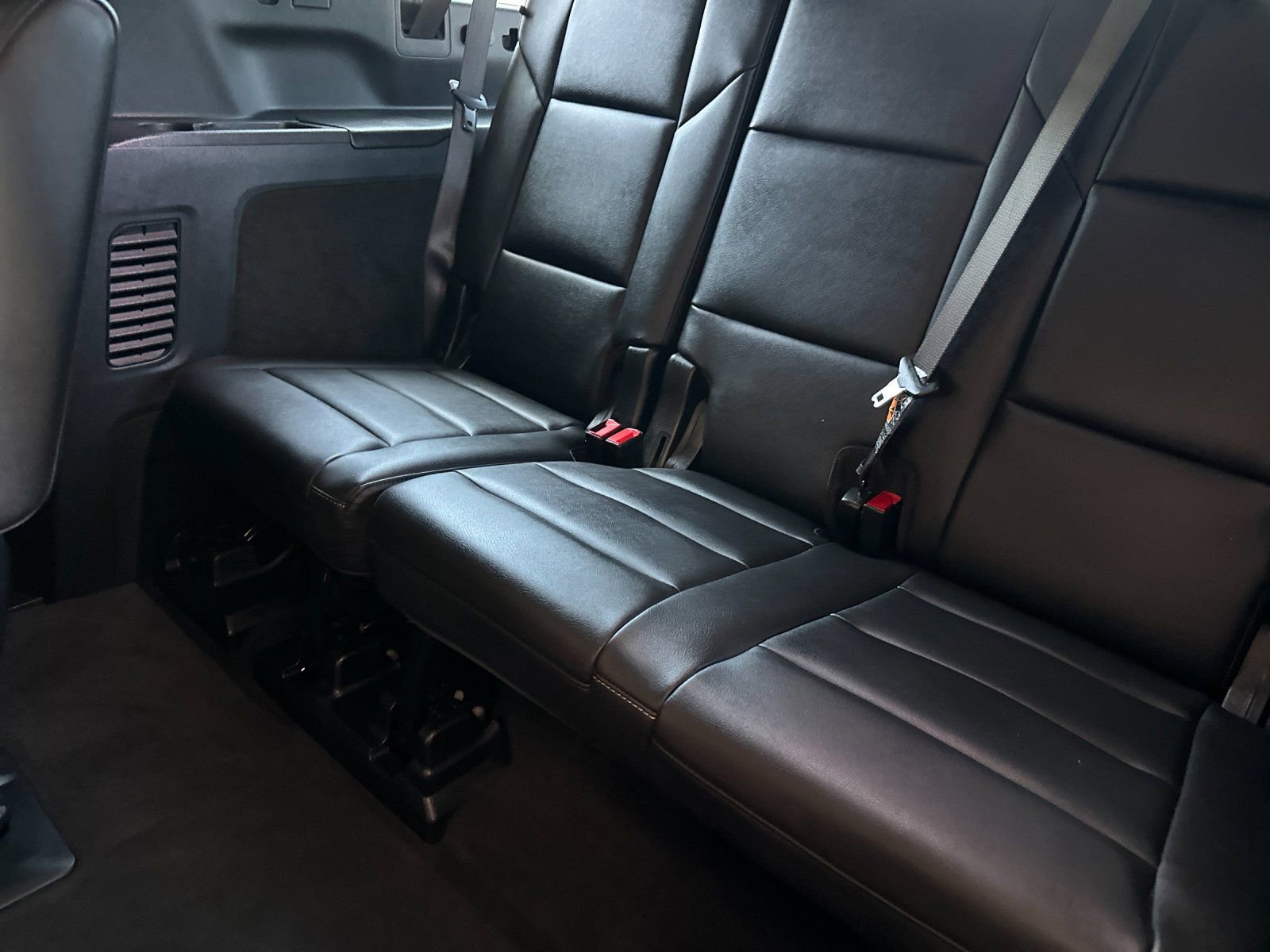 Used 2025 Cadillac Escalade ESV Luxury image 19