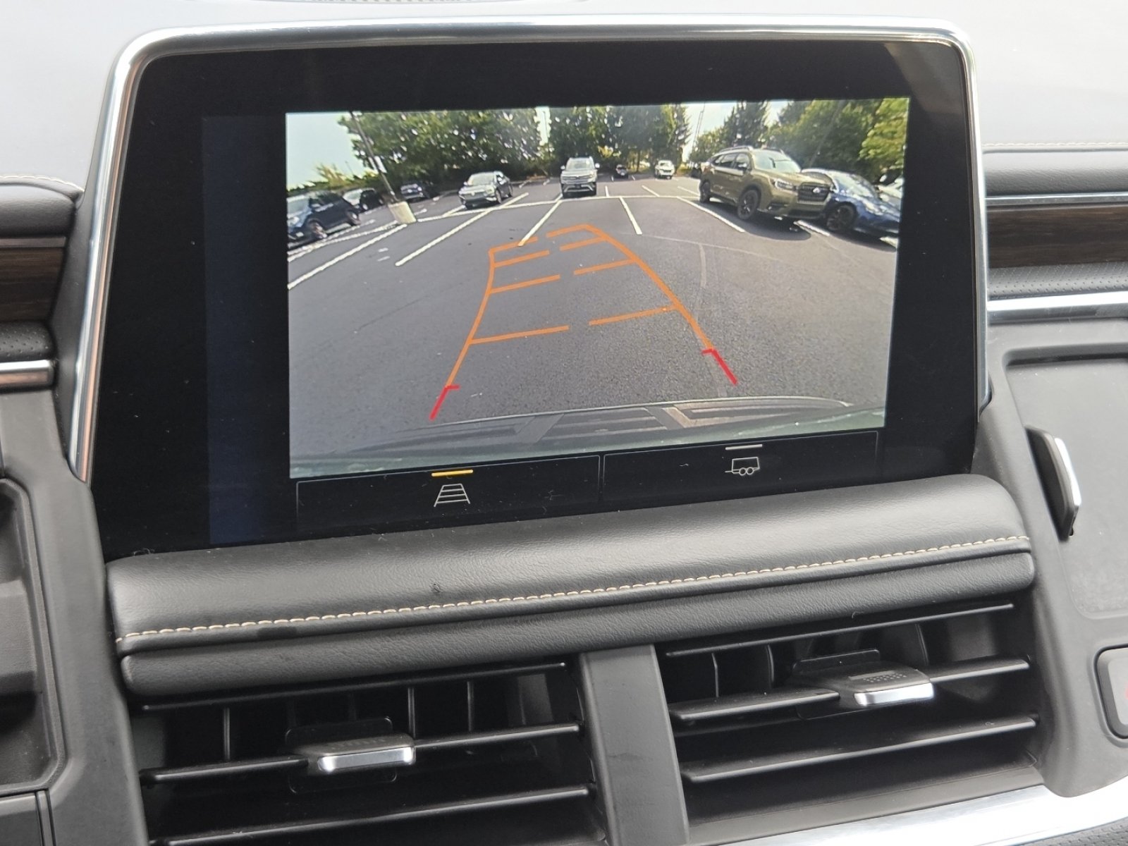 Used 2023 Chevrolet Suburban Premier AWD/4WD image 11