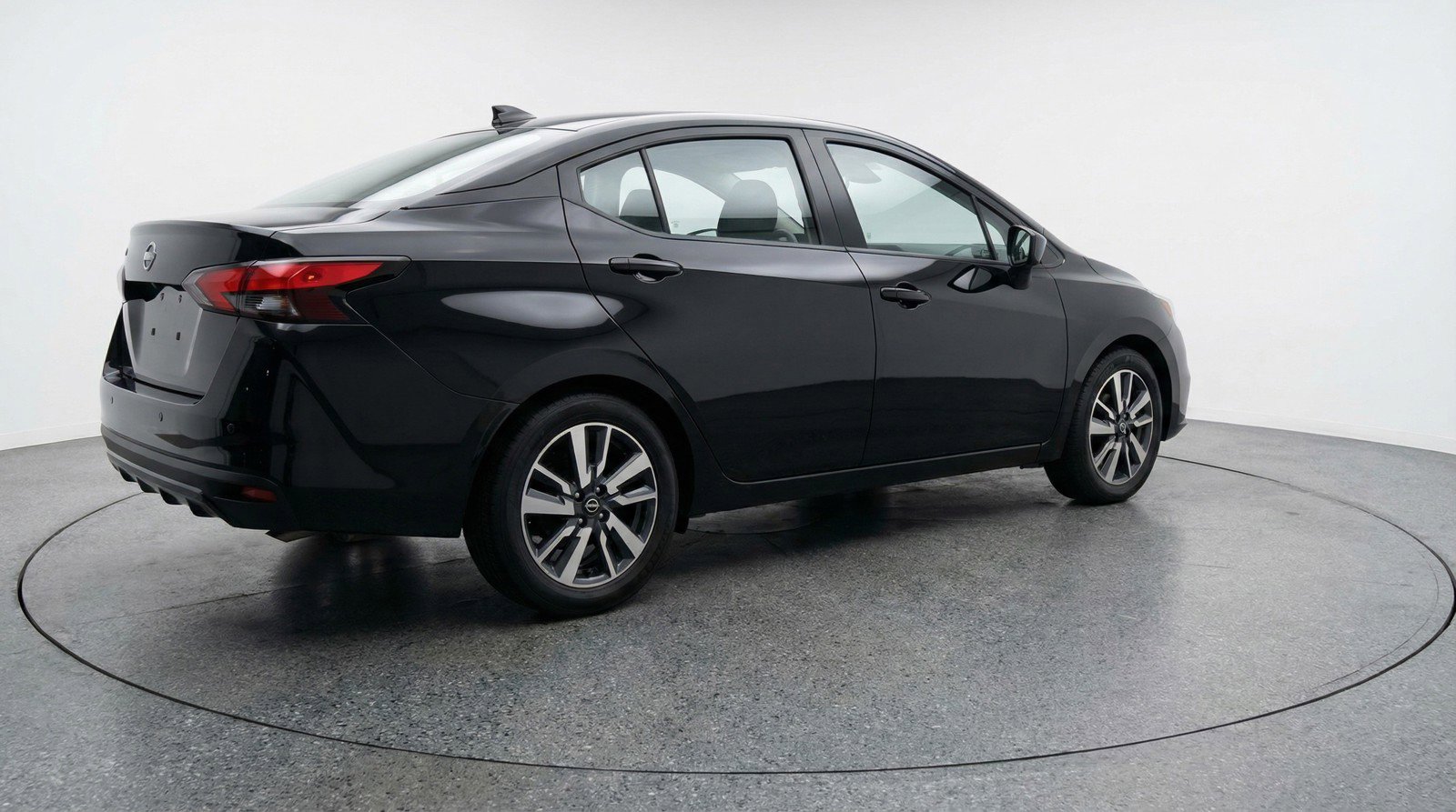 Used 2025 Nissan Versa SV FWD image 9