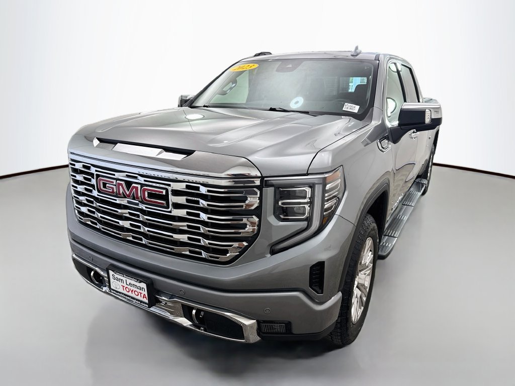 Used 2023 GMC Sierra 1500 Denali AWD/4WD image 3