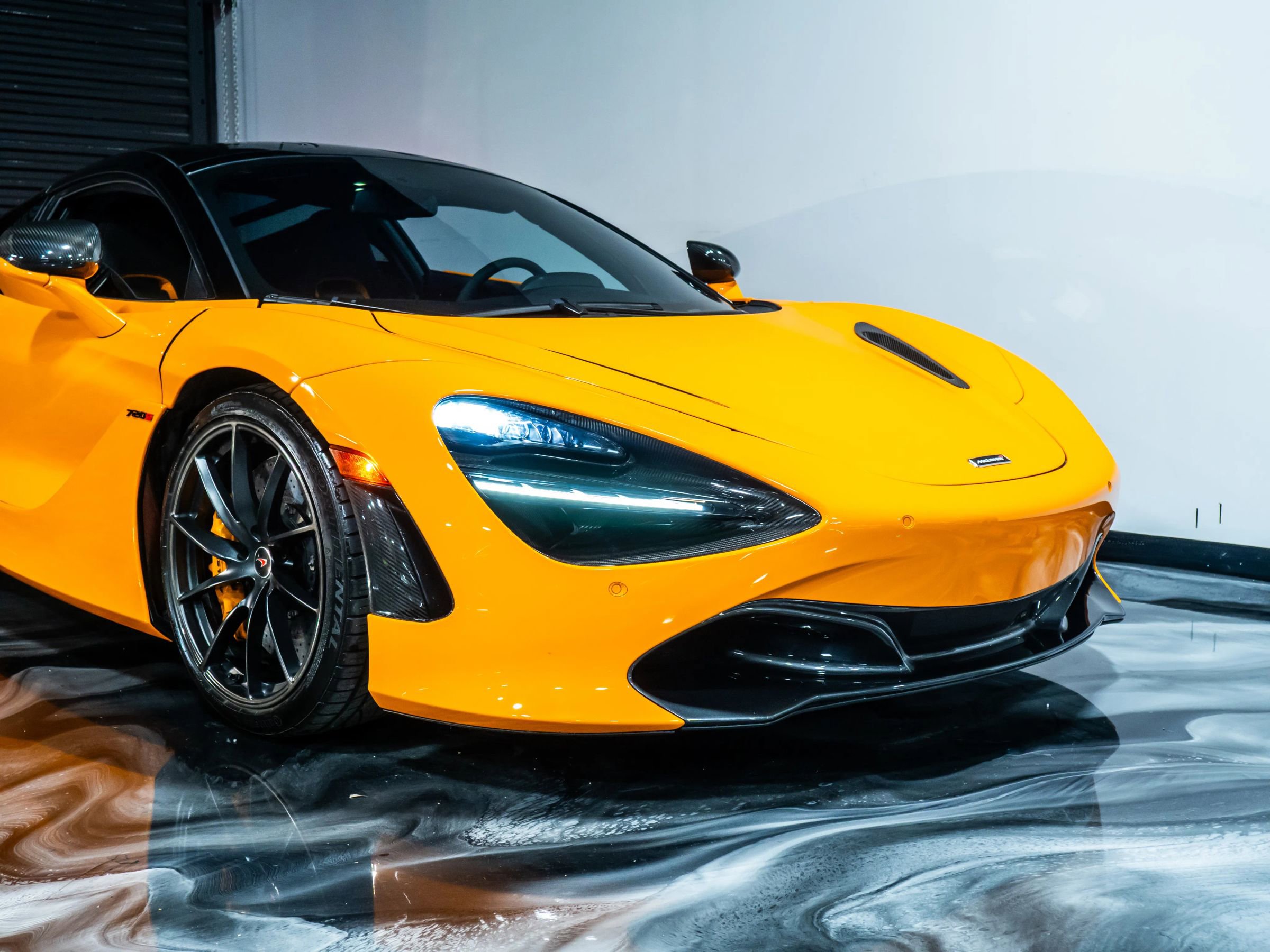 Used 2018 McLaren 720S Performance image 5