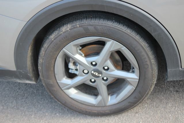 Used 2025 Kia K4 LXS image 34
