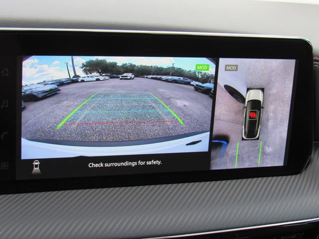 New 2026 Nissan Kicks SR w/ Cold Weather Package FWD image 24