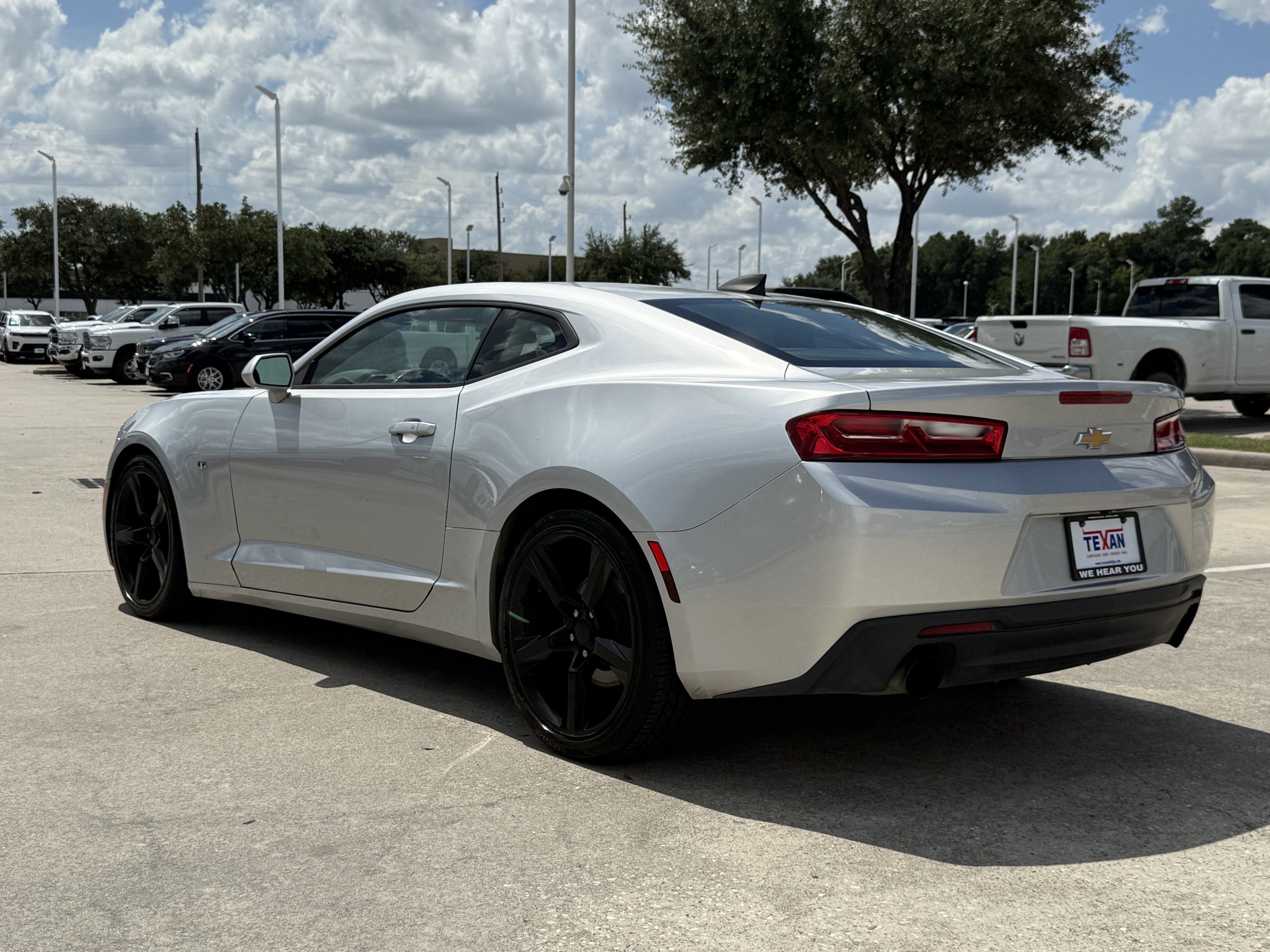 Used 2017 Chevrolet Camaro LT RWD image 7