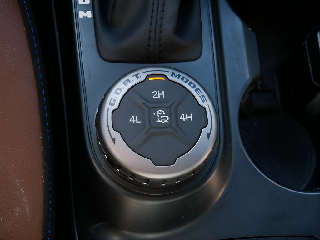 Used 2024 Ford Bronco Outer Banks AWD/4WD image 24