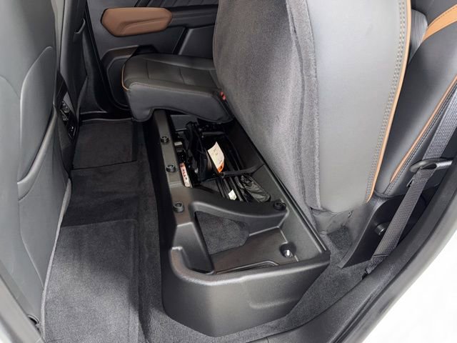 Used 2025 GMC Canyon AT4 w/ Technology Plus Package image 35