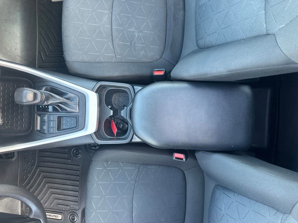 Used 2021 Toyota RAV4 XLE w/ Convenience Package FWD image 30