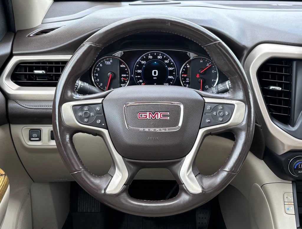 Used 2019 GMC Acadia Denali w/ Technology Package FWD image 17