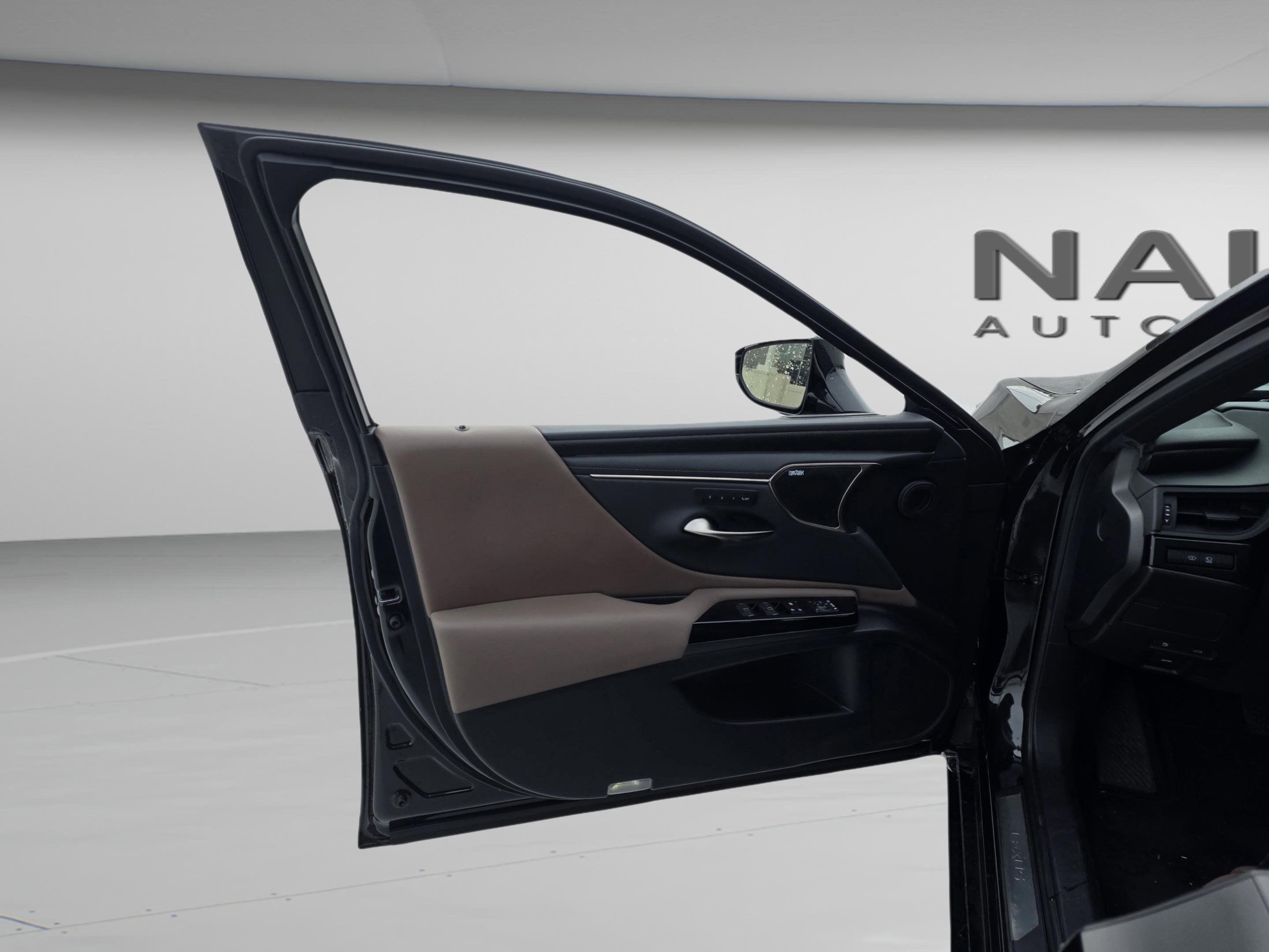 Used 2024 Lexus ES 350 Ultra Luxury image 8