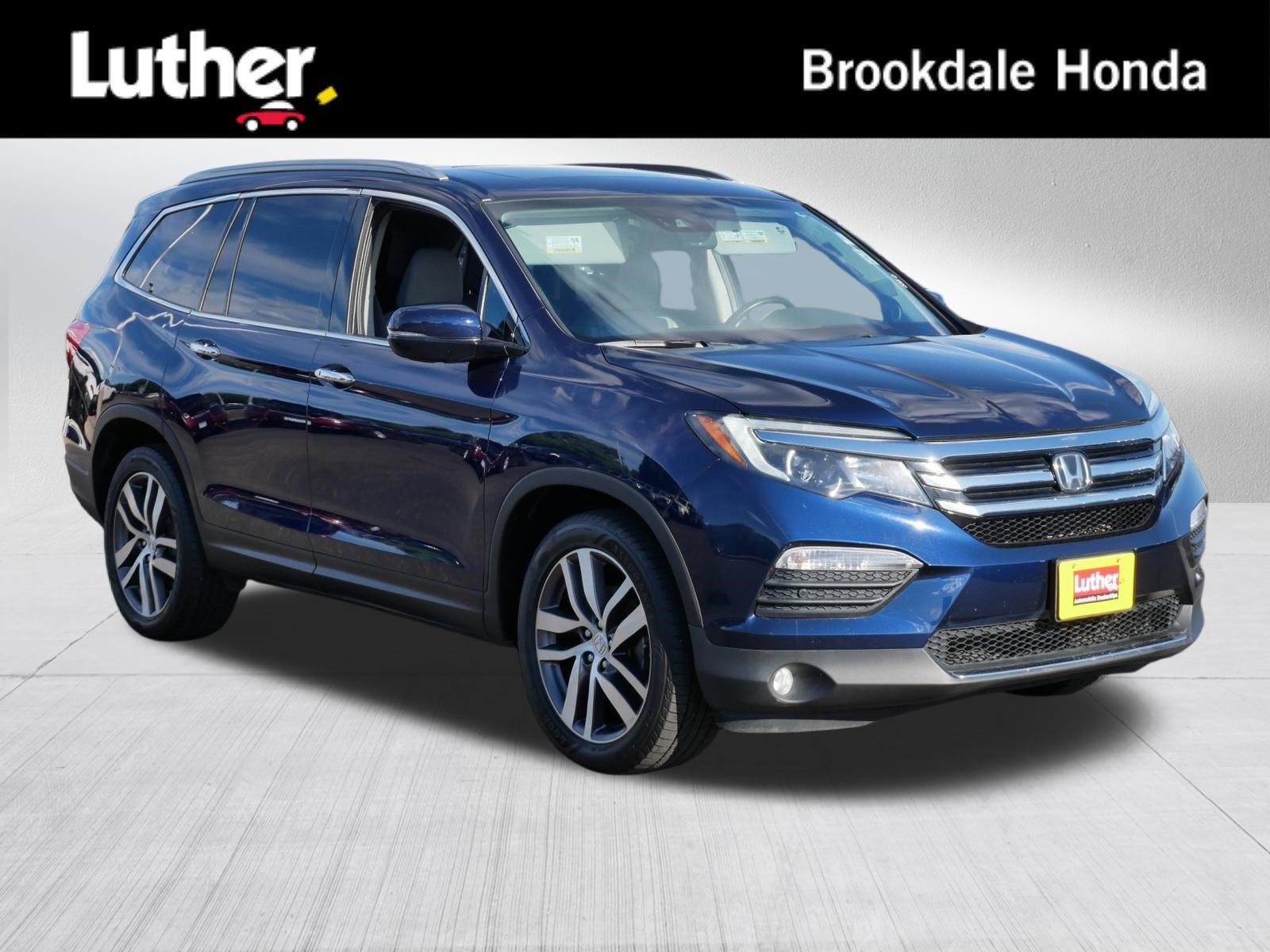 Used 2016 Honda Pilot Elite image 1