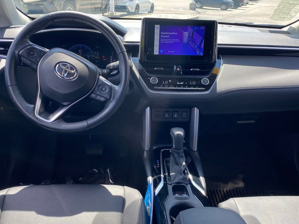 Used 2023 Toyota Corolla Cross XLE FWD image 9