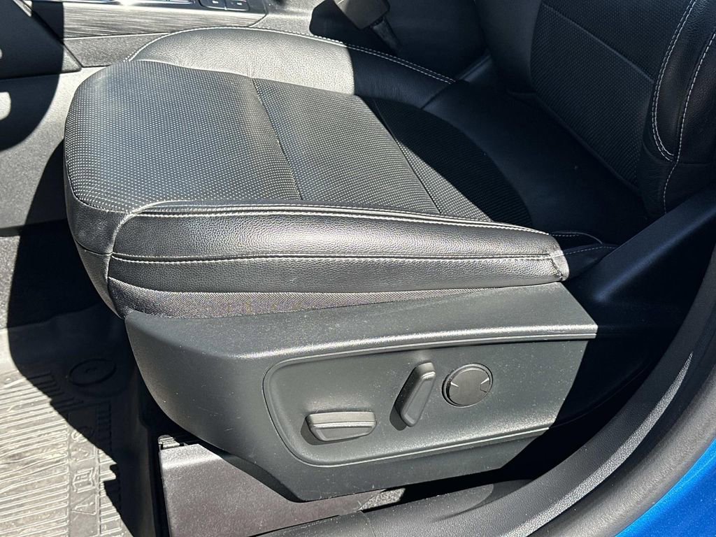 Used 2020 Ford Escape Titanium image 26