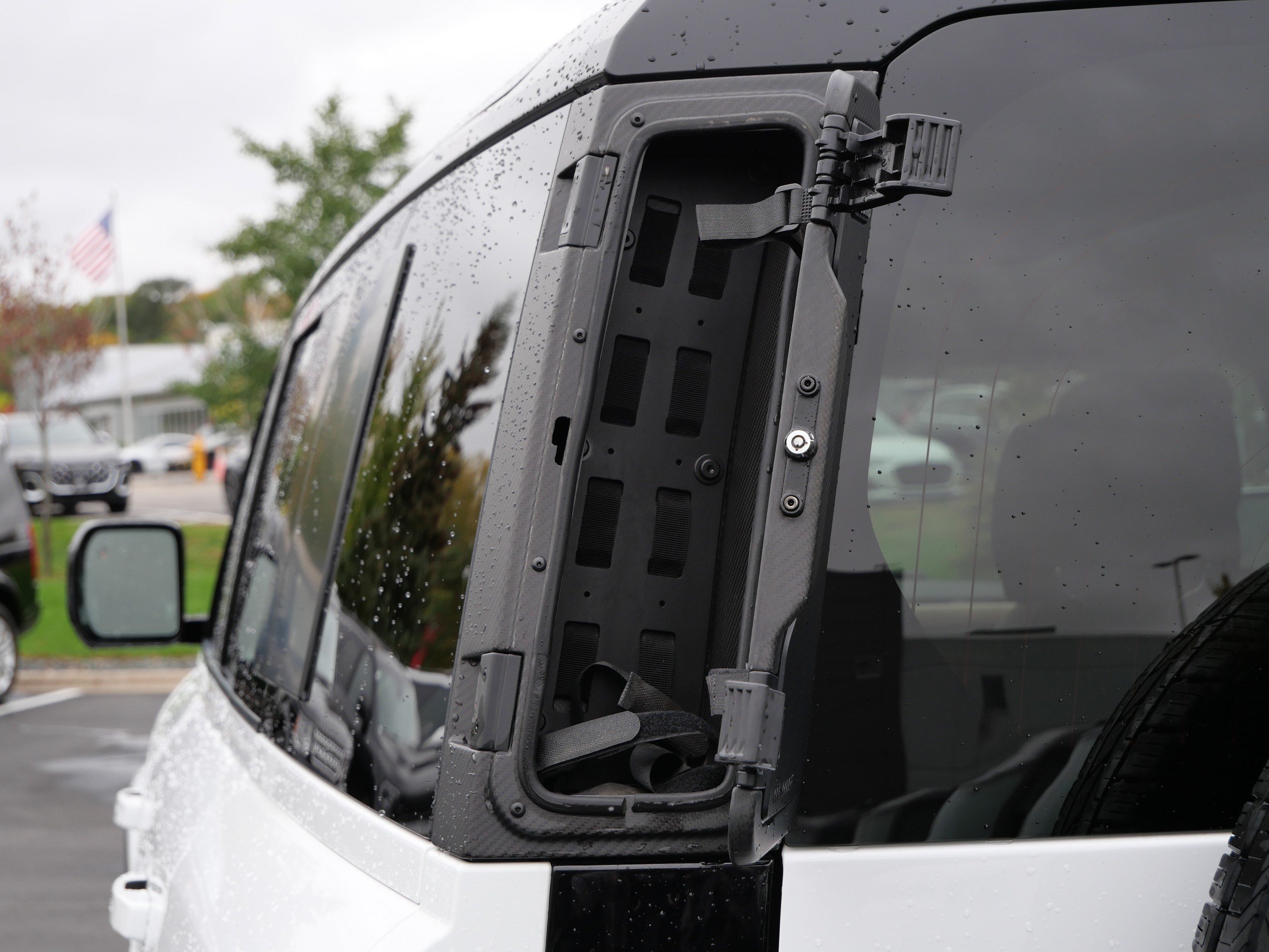Certified 2025 Land Rover Defender 110 X-Dynamic SE AWD/4WD image 5