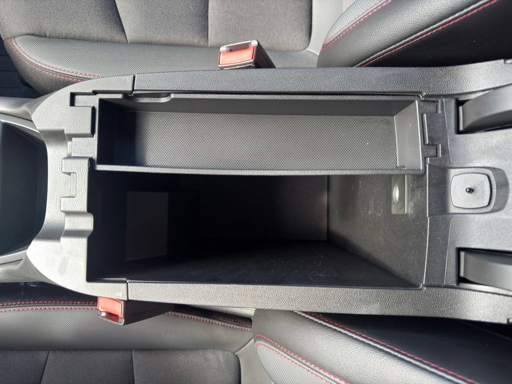Used 2023 Chevrolet Equinox RS w/ LPO, Floor Liner Package FWD image 26