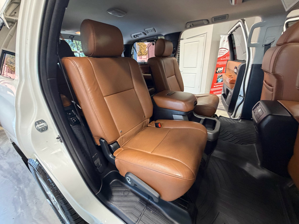 Used 2018 Toyota Sequoia Platinum AWD/4WD image 5