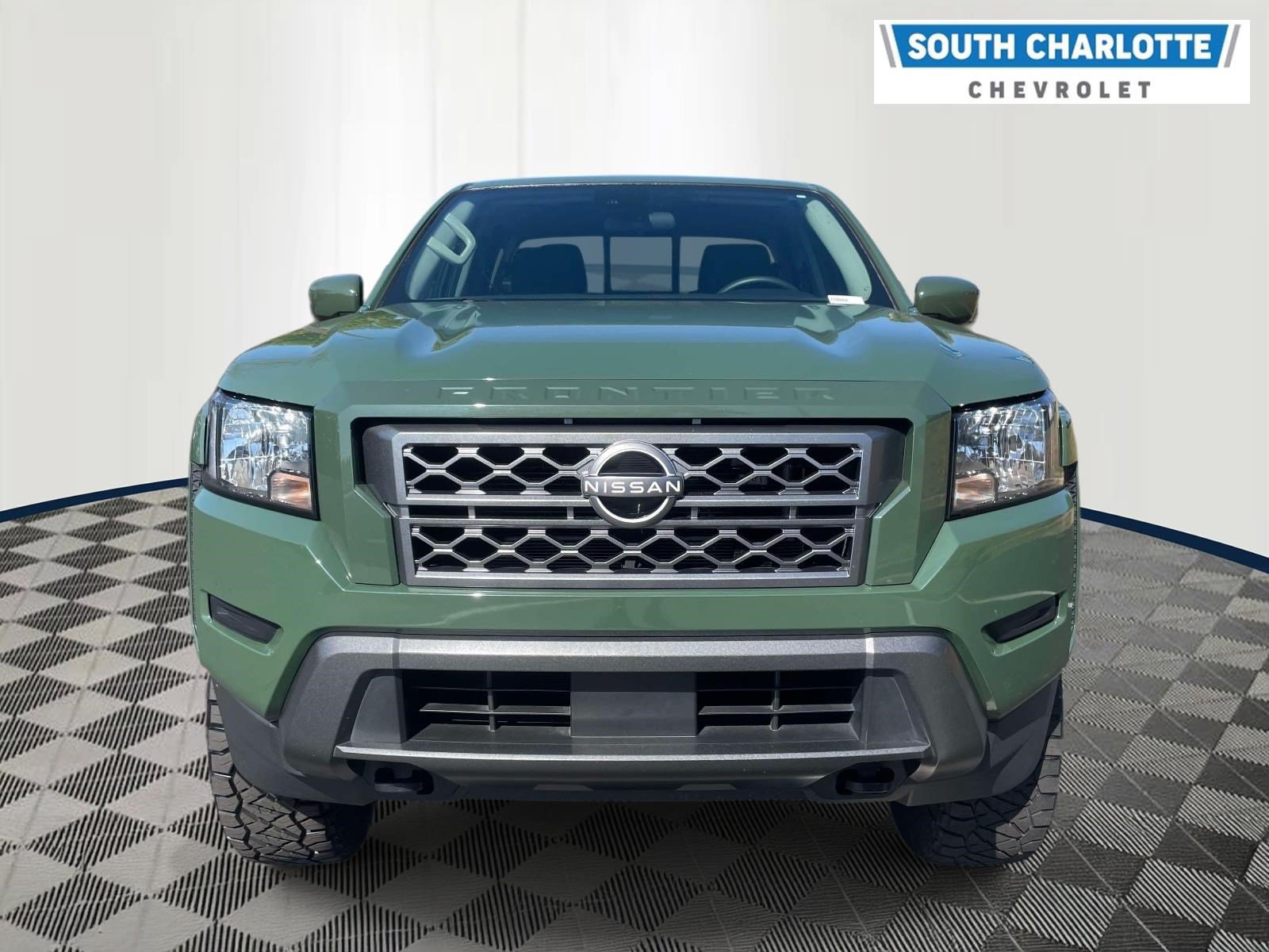 Used 2022 Nissan Frontier SV AWD/4WD image 2