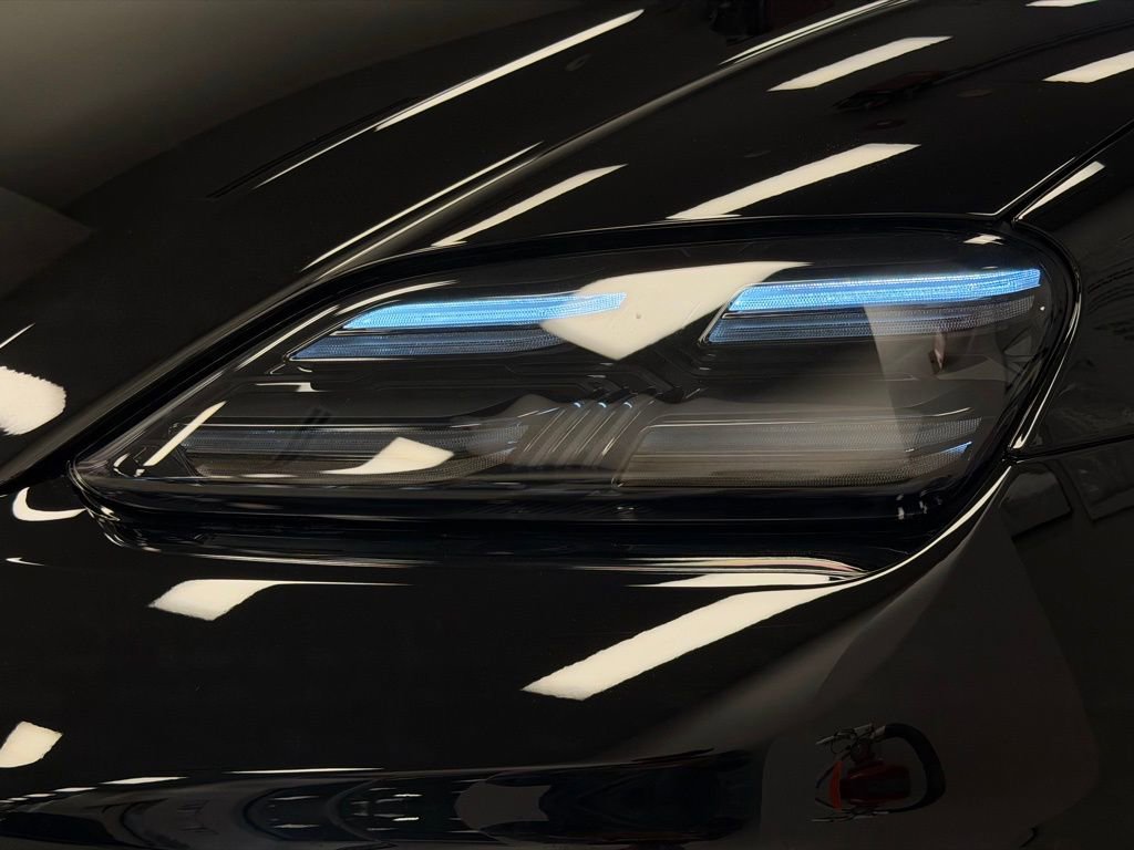 New 2025 Porsche Macan 4S Electric image 11