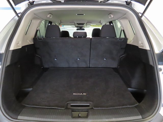 Used 2023 Nissan Rogue SV image 32