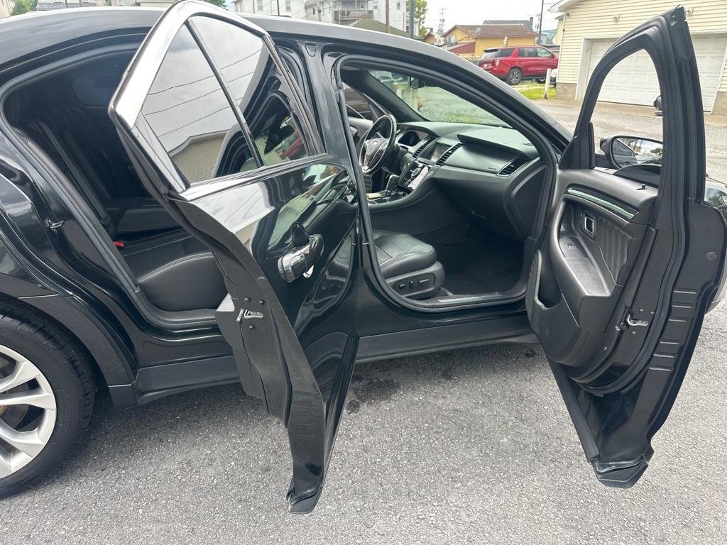 Used 2013 Ford Taurus SHO image 35