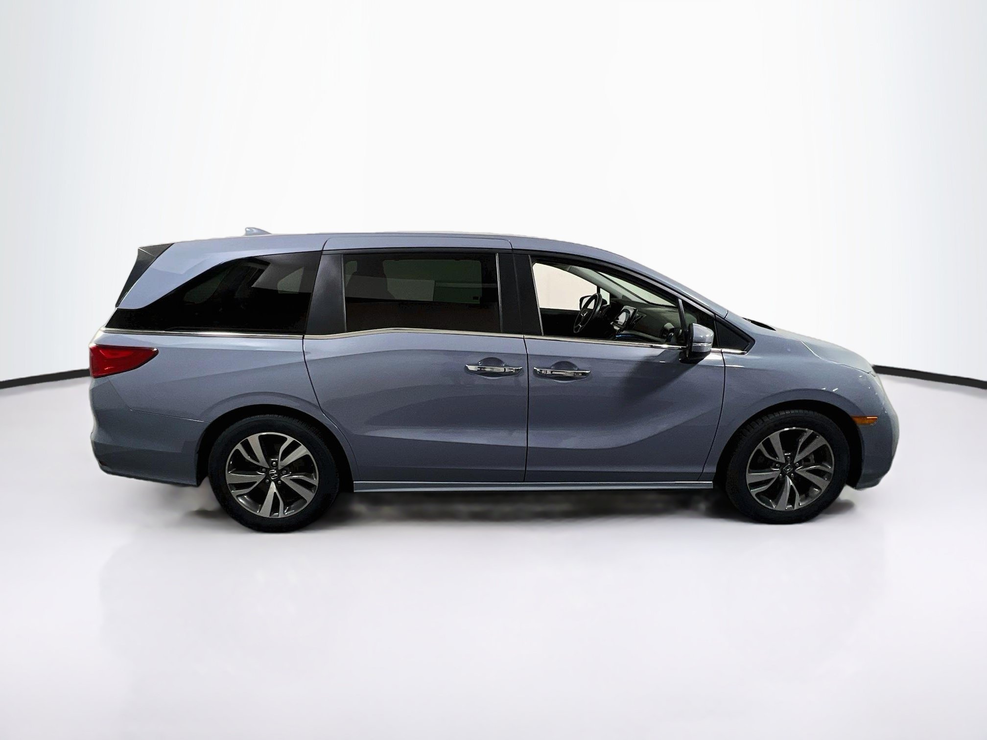 Used 2023 Honda Odyssey Touring image 4