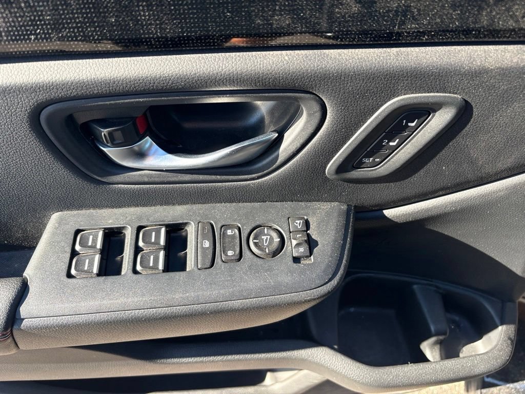 Used 2025 Honda Pilot Black Edition image 19