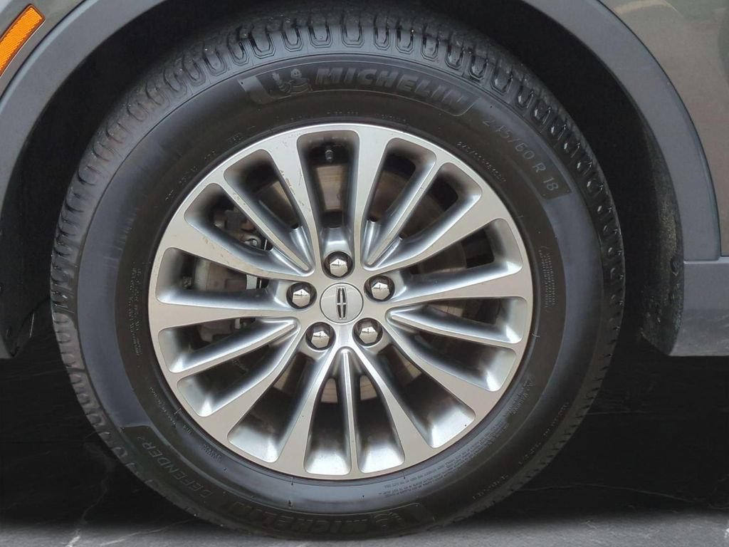 Used 2017 Lincoln MKX Select FWD image 32