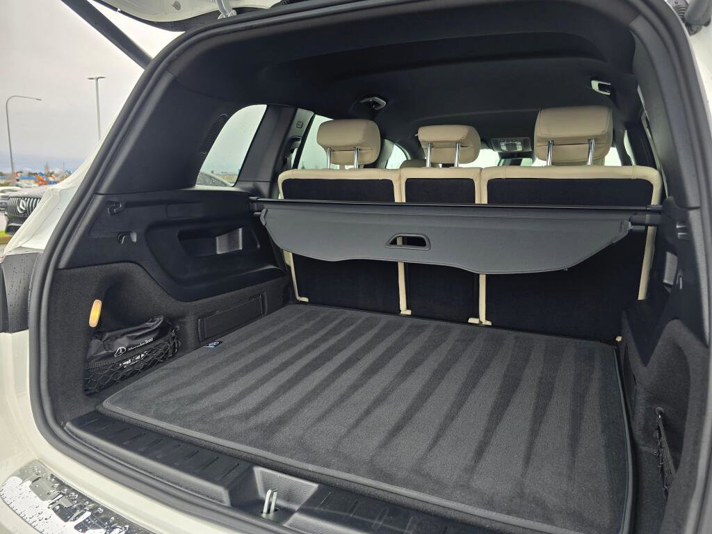 Used 2025 Mercedes-Benz GLB 250 4MATIC image 22