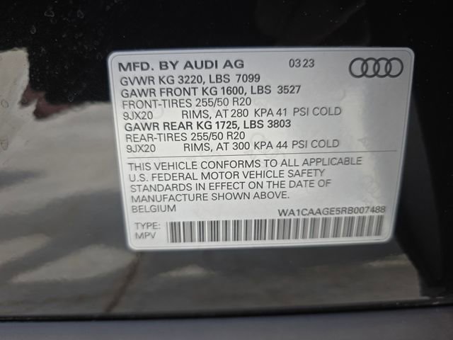 Used 2024 Audi Q8 e-tron Premium Plus w/ Premium Plus Package AWD/4WD image 40