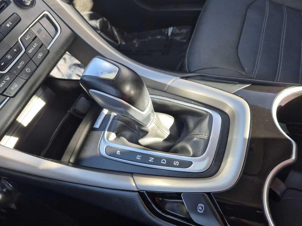 Used 2016 Ford Fusion SE w/ Equipment Group 202A image 24