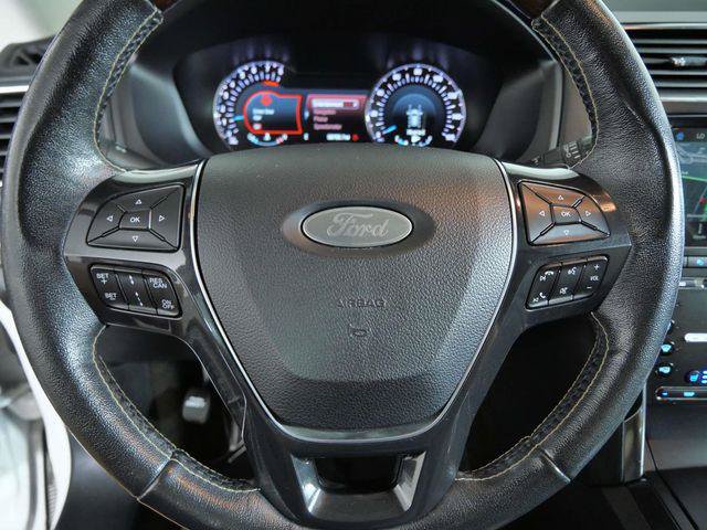 Used 2018 Ford Explorer Platinum AWD/4WD image 17