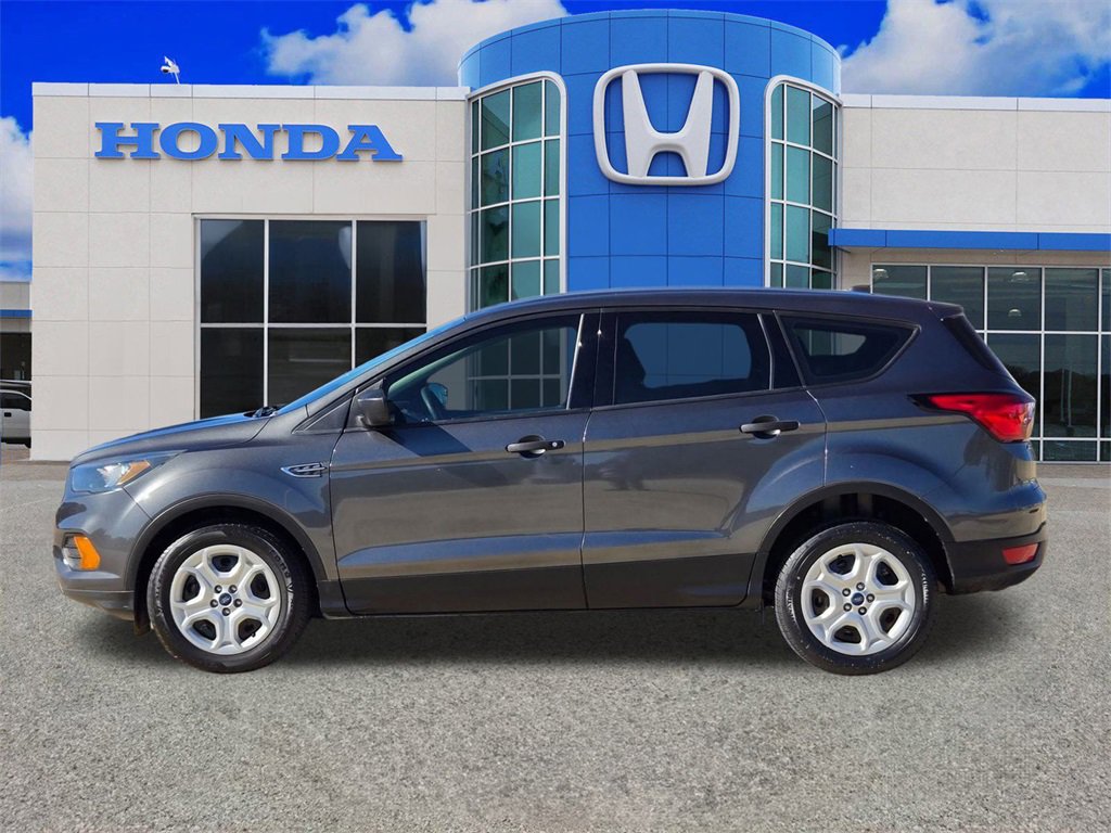 Used 2019 Ford Escape S image 6