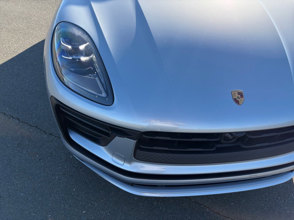 Certified 2025 Porsche Macan image 13