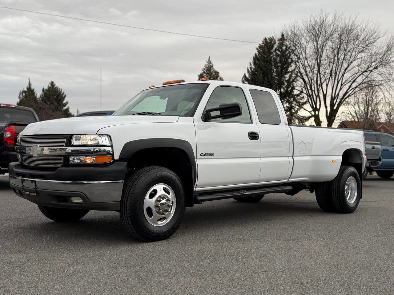 Used 2002 Chevrolet Silverado 3500 LS w/ Electrical Convenience Pkg image 1