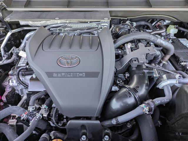 New 2025 Toyota Highlander Limited image 16