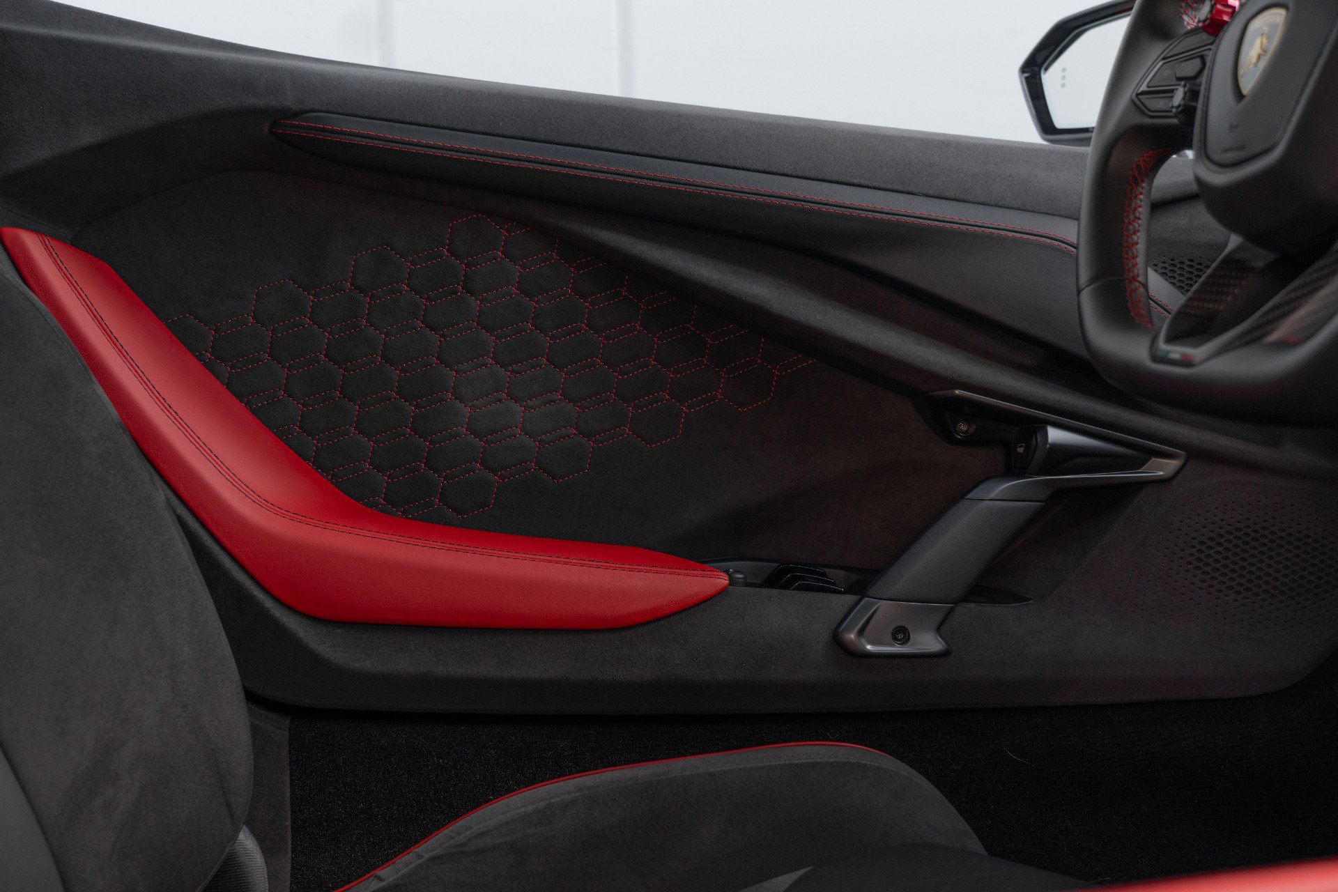 Used 2024 Lamborghini Revuelto image 49