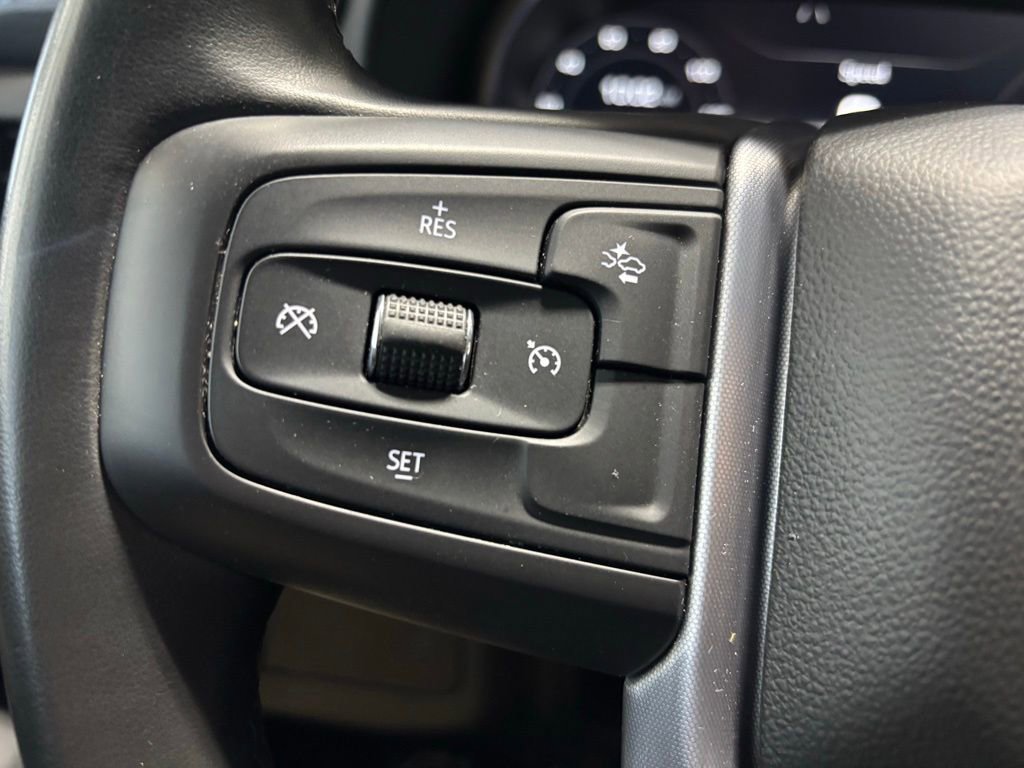 Used 2024 GMC Yukon SLT image 17