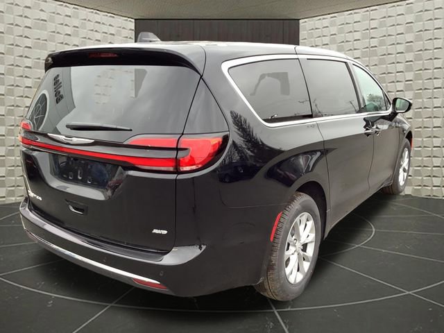 New 2026 Chrysler Pacifica Select image 8