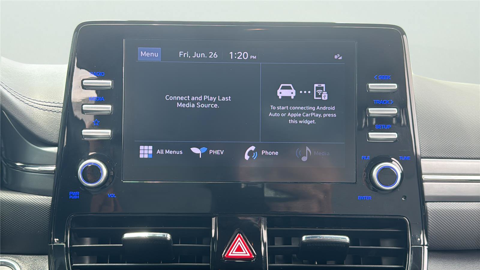 Used 2022 Hyundai Ioniq SEL FWD image 26