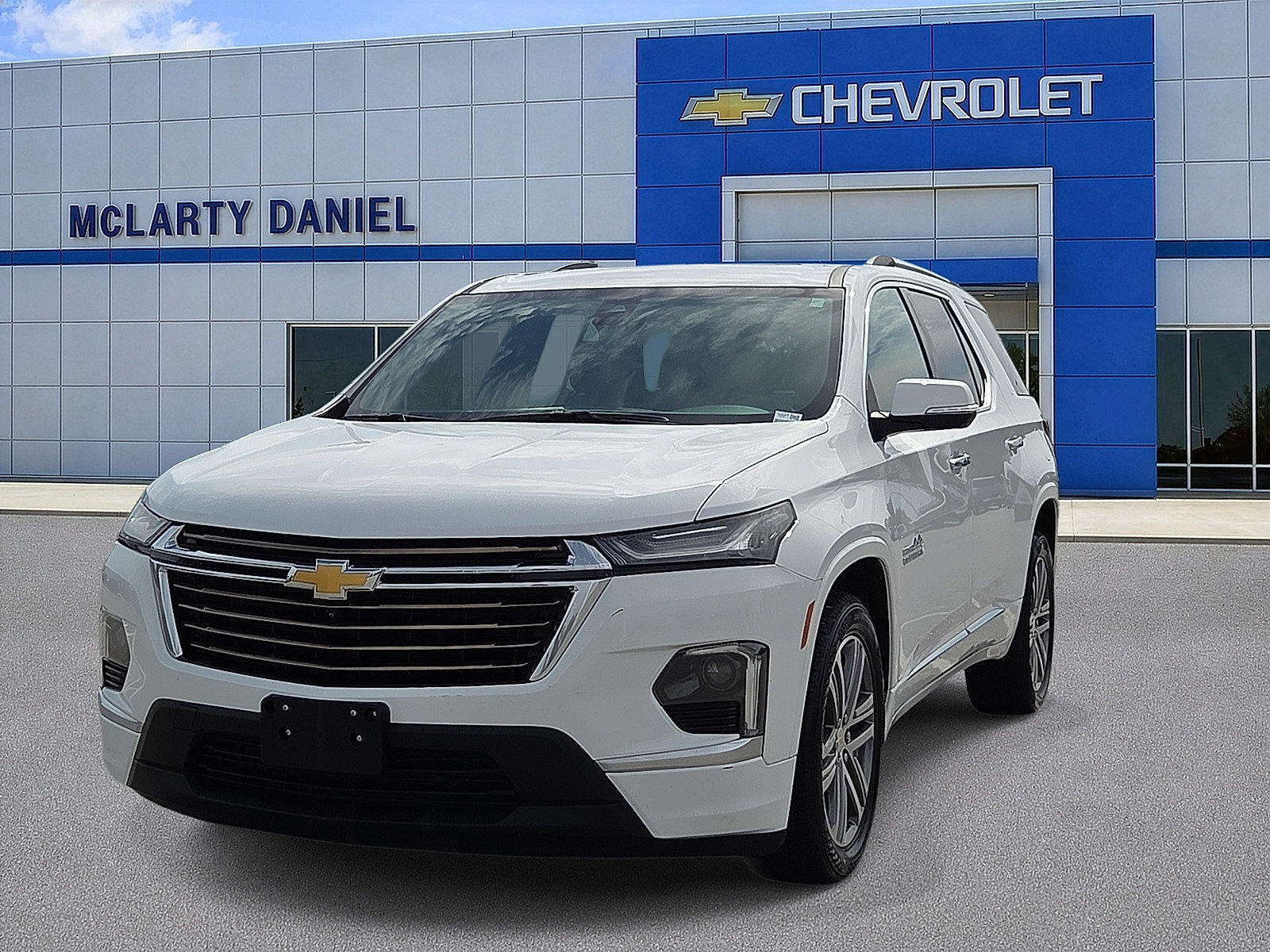 Used 2022 Chevrolet Traverse High Country AWD/4WD image 2