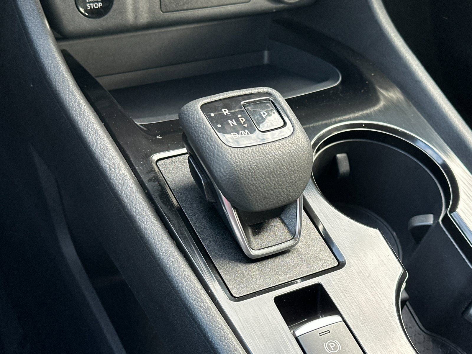 Used 2025 Nissan Rogue SV image 20