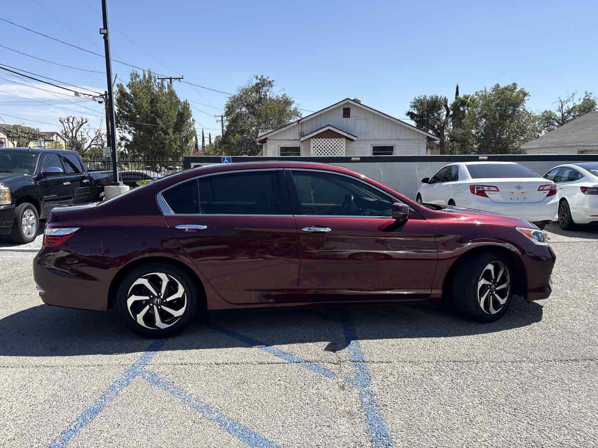 Used 2016 Honda Accord EX-L image 2