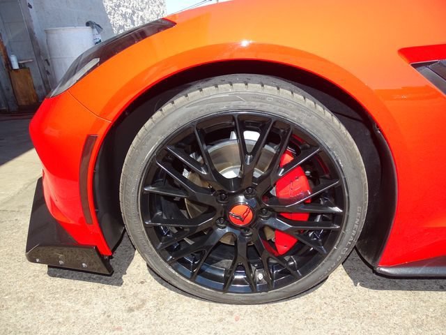 Used 2016 Chevrolet Corvette Stingray Coupe w/ Battery Protection Package RWD image 9