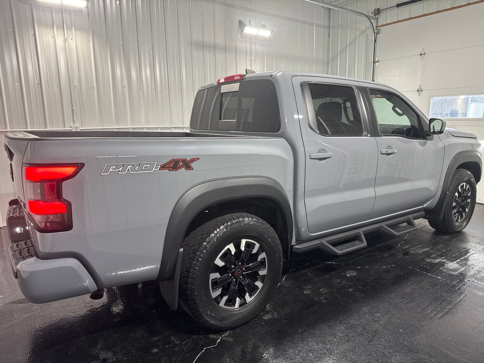 Used 2022 Nissan Frontier PRO-4X w/ Off-Road Protection Package AWD/4WD image 5