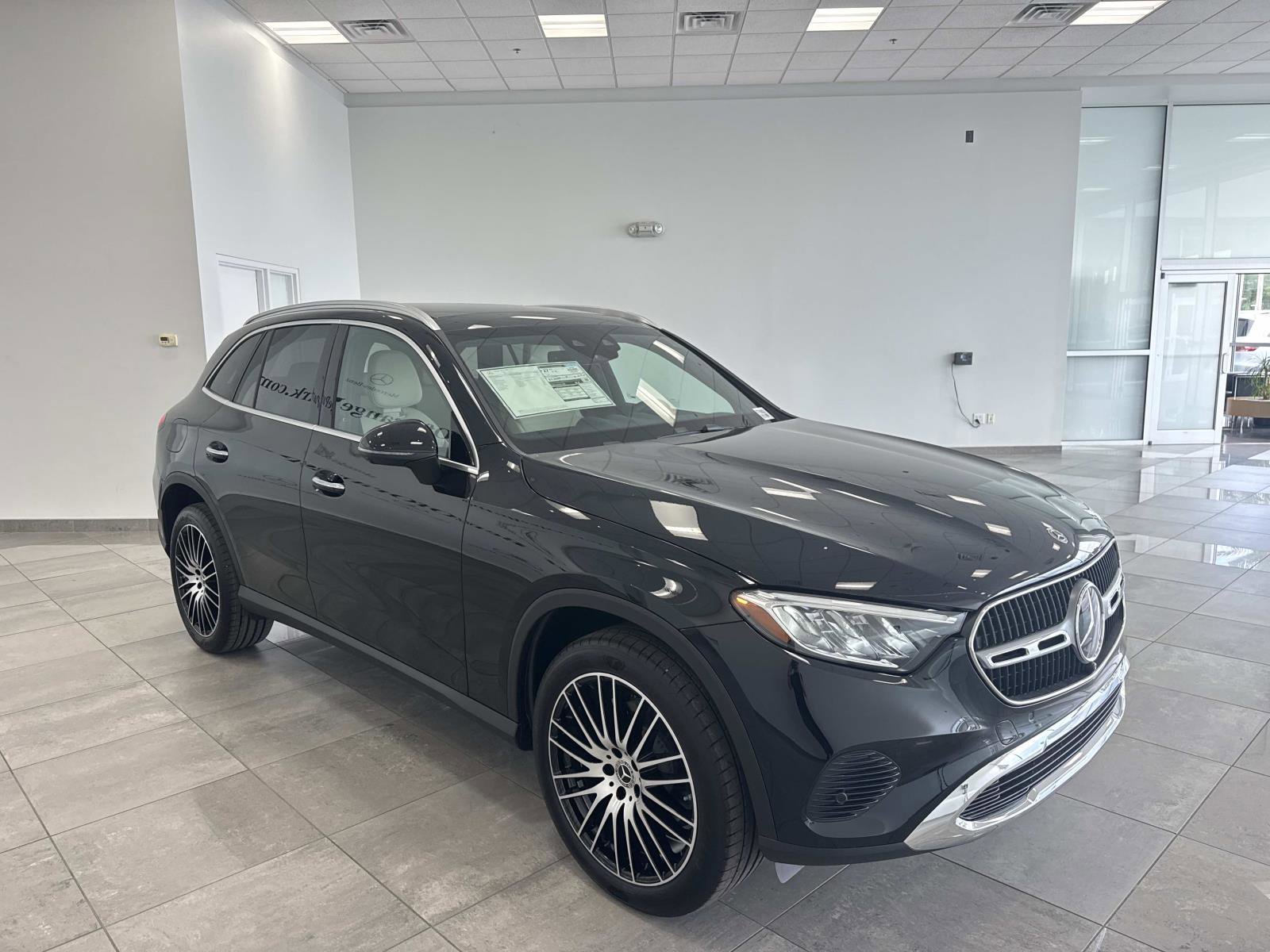 New 2026 Mercedes-Benz GLC 300 image 3