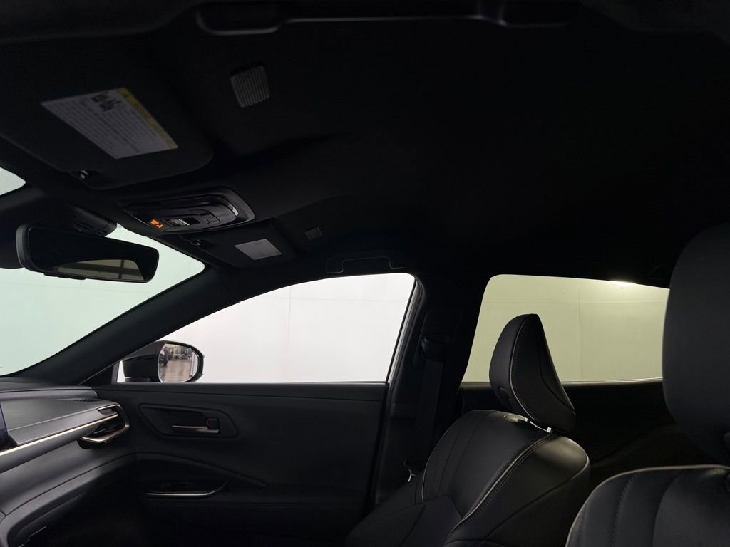 Used 2025 Toyota Crown XLE image 23